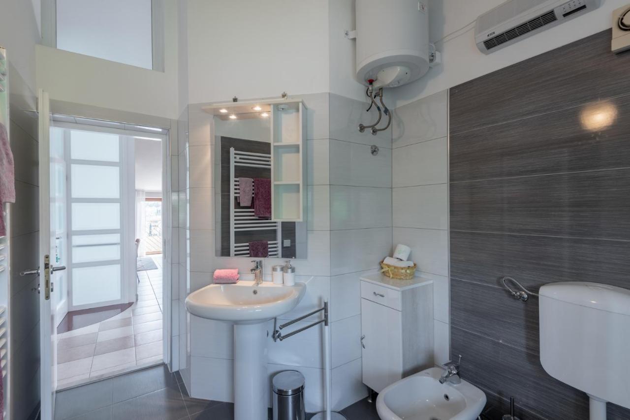 Apartment Anna 2 Pula Bagian luar foto
