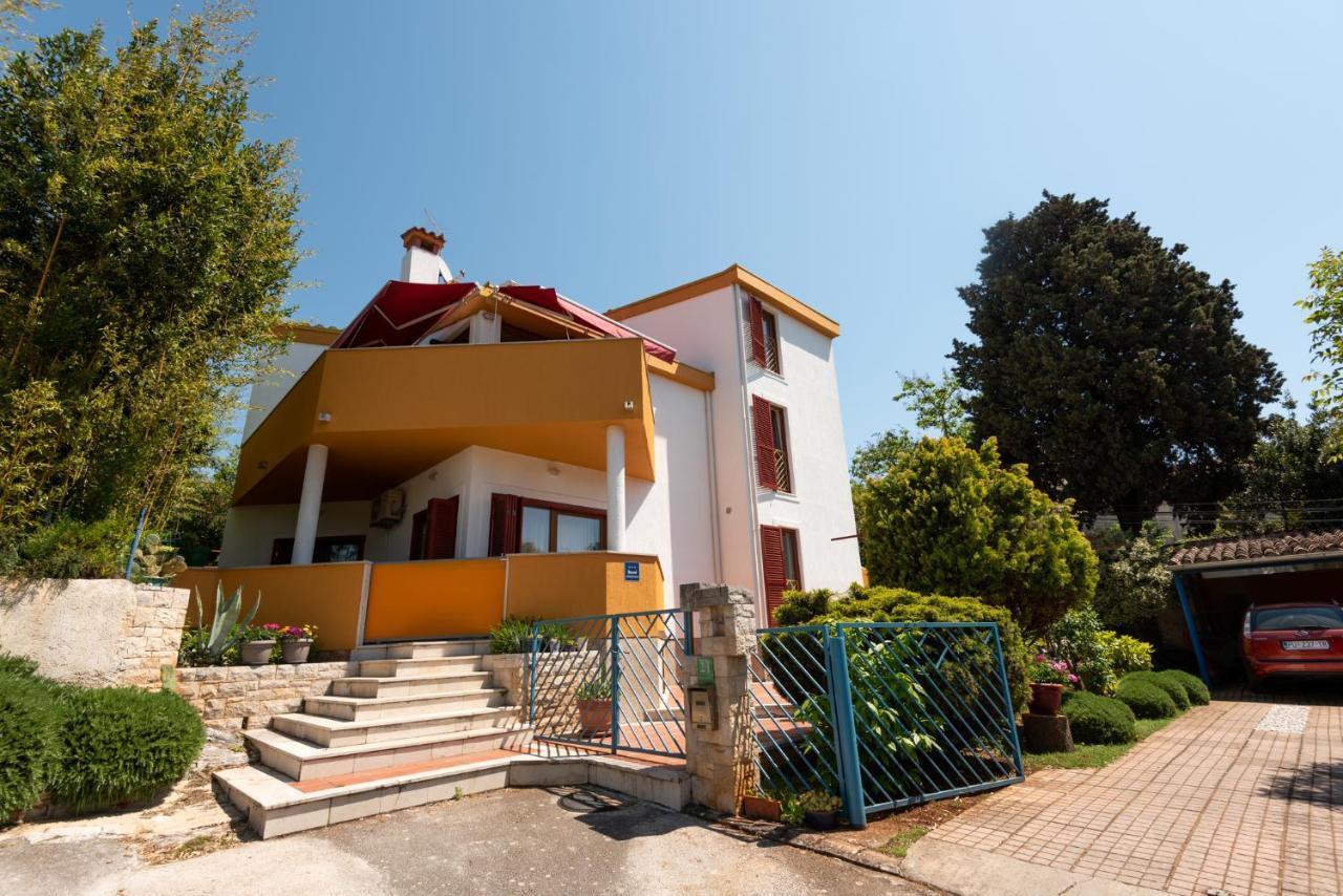 Apartment Anna 2 Pula Bagian luar foto
